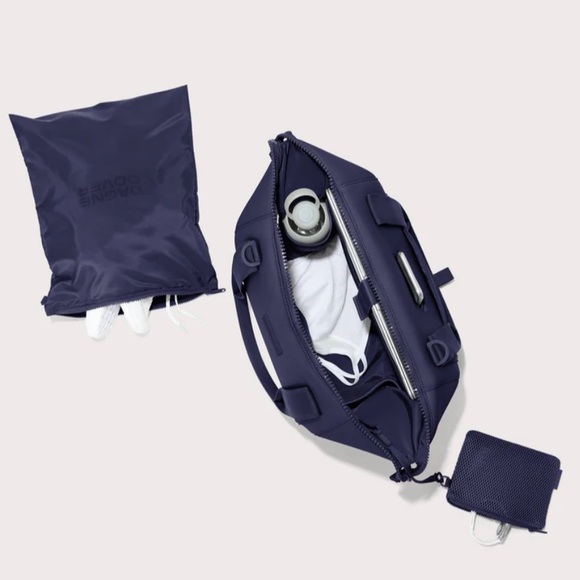 Dagne Dover Landon Carryall Medium ~Navy Travel Bag. Dust Bag added - Picture 10 of 11